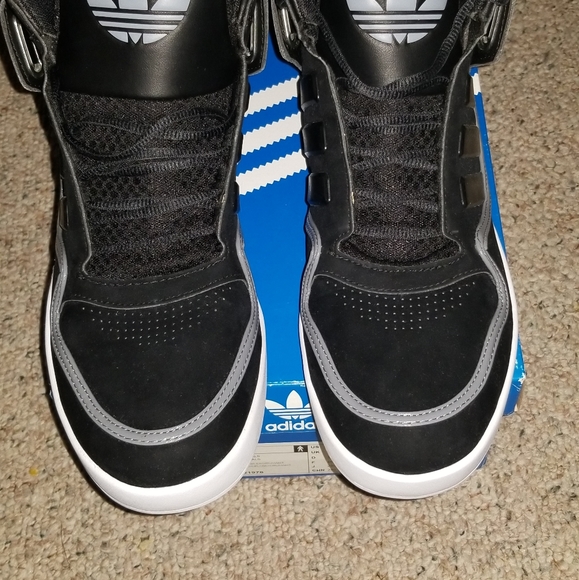 HOT - Picture 6 of 7